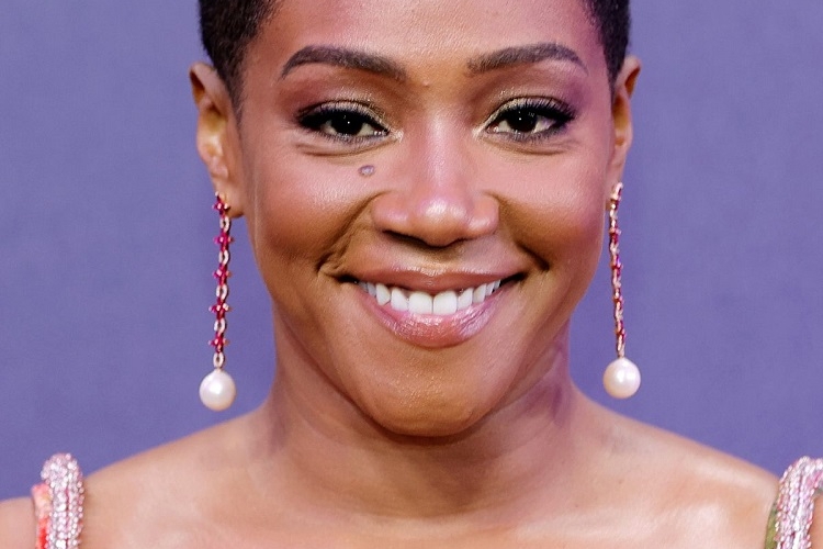 Coupe de cheveux visage rond : laquelle pour vous