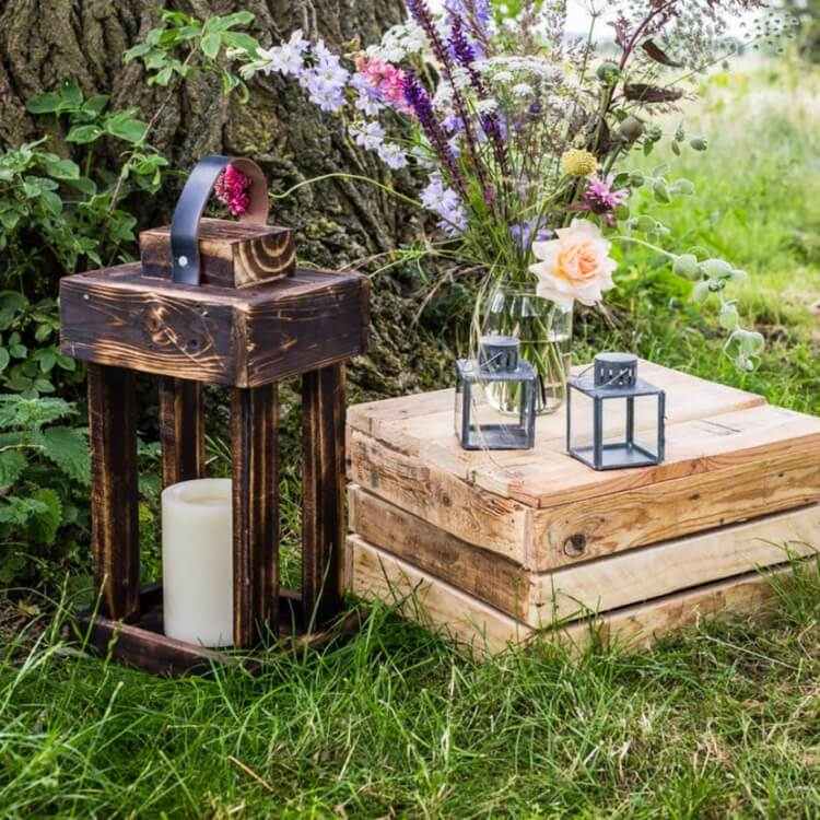 déco jardin avec palettes bois lanterne DIY en bois de palette recup