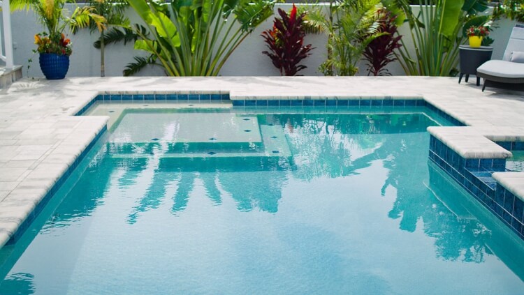 eau de piscine verte étapes essentielles traitement