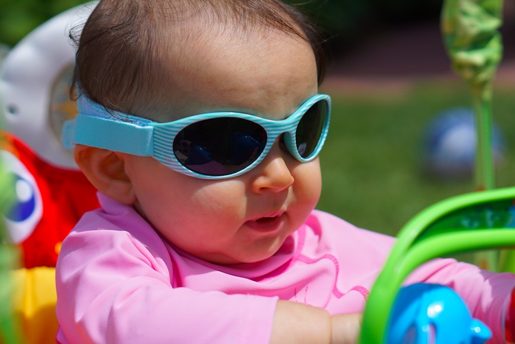 lunettes de soleil bébé avec sangle Baby Solo