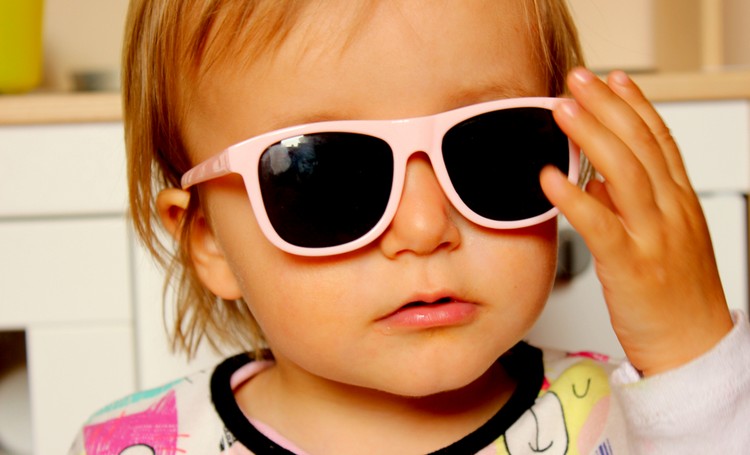 lunettes de soleil bébé pour fille montures roses