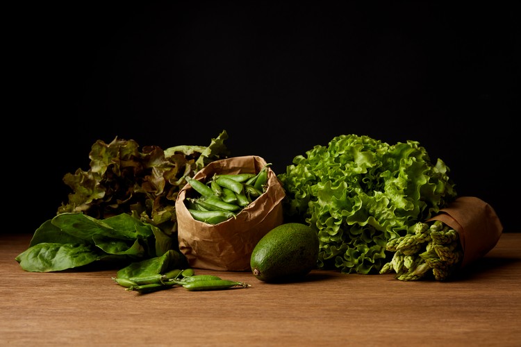 légumes à feuilles vertes renforcer le système cardiovasculaire prévenir maladies cardiaques étude nitrates naturels