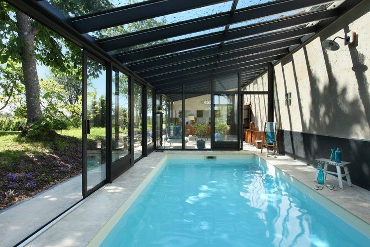 piscine intérieure veranda avec piscine prix installation avantages