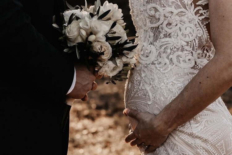 Robe de mariée enceinte: astuces + les meilleurs looks à copier