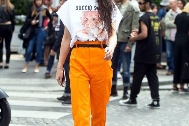 T-shirt oversize - comment le porter pour rester au top en été 2021