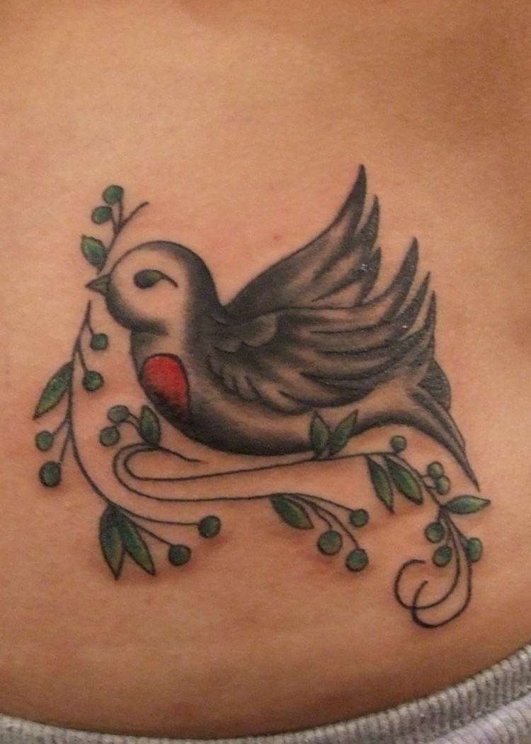 tatouage discret colombe branche olivier symbole paix