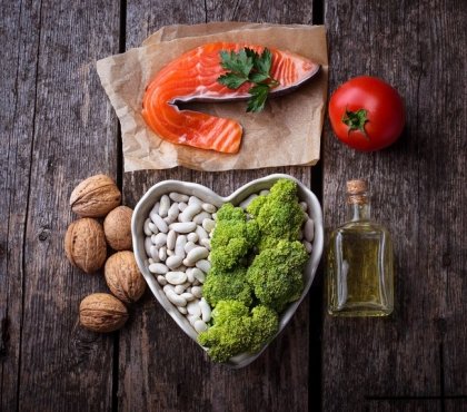 taux de cholestérol élevé comment réduire astuces moyens naturels alimentation saine avis d'experts santé cardiaque