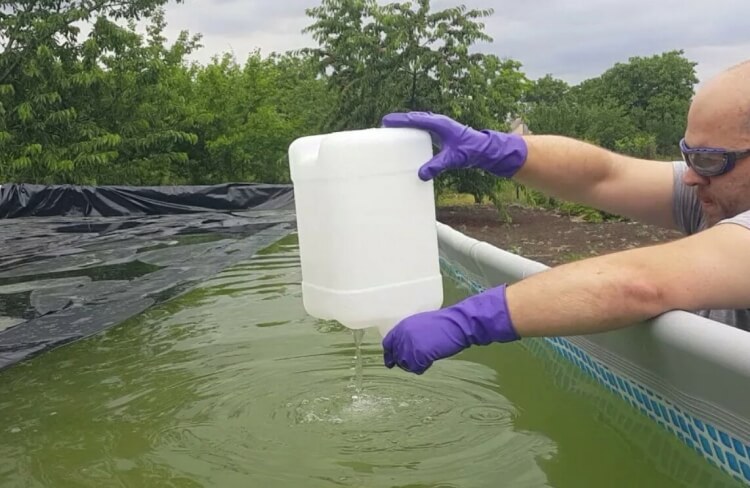 traitement eau de piscine verte bicarbonate soude augmenter alcalinité