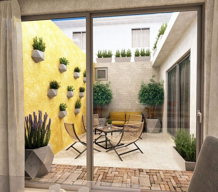 aménagement petite cour intérieure coin-repas patio maison contemporaine