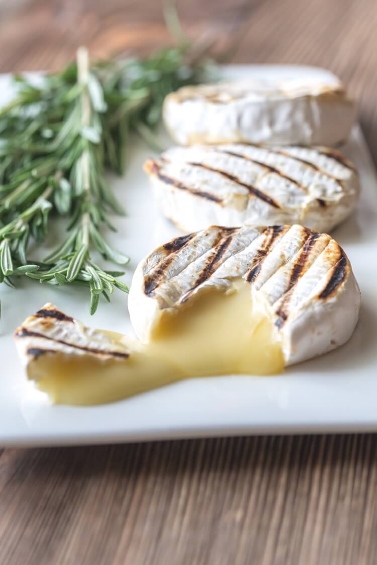 camembert coulant au barbecue thym frais