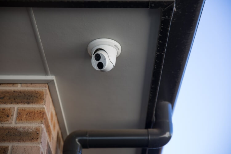 caméra de surveillance maison système d'alarme