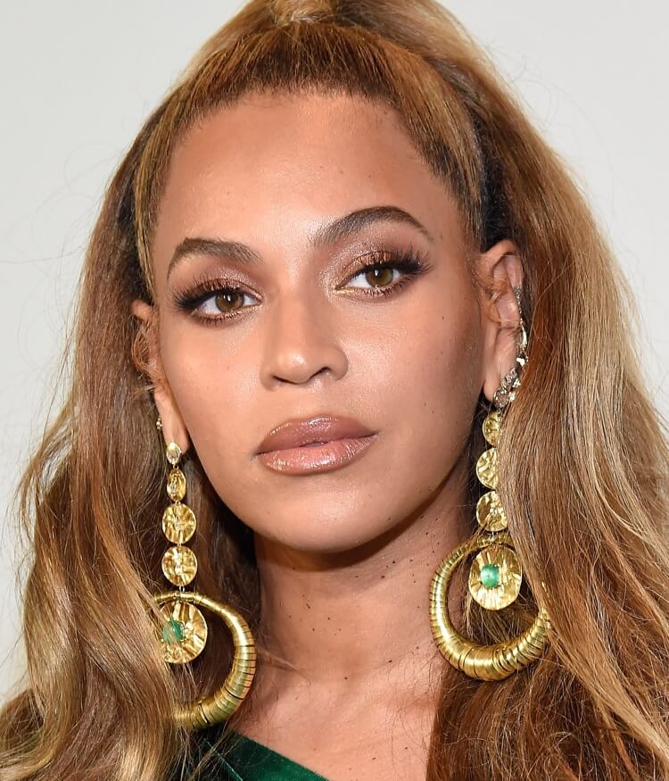 cheveux caramel et miel coloration tendance 2021 Beyonce