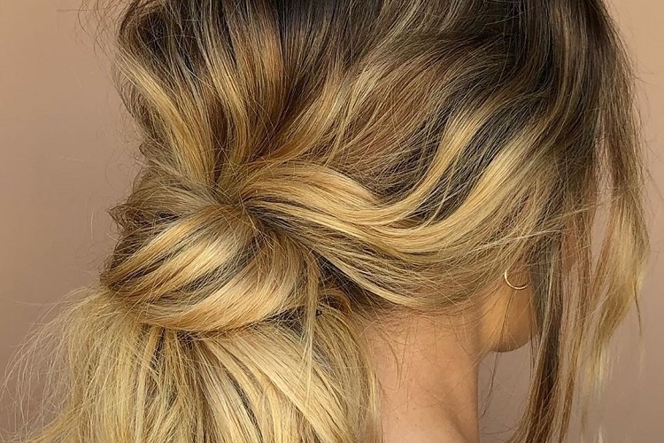 Knot cord chignon pour lutter contre la chaleur estivale avec style