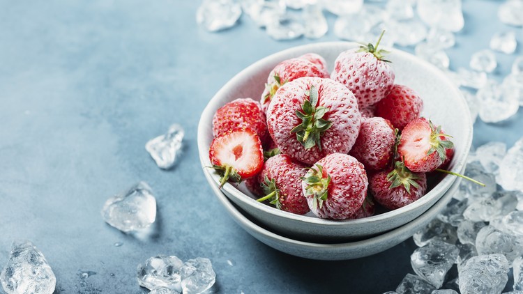 comment congeler les fraises entières en morceaux deux méthodes simples et super efficaces baies rouges fruits d'été