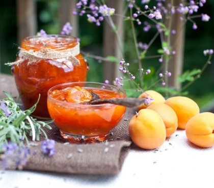 confiture d’abricots recette de grand-mère faire chauffer tranches abricots