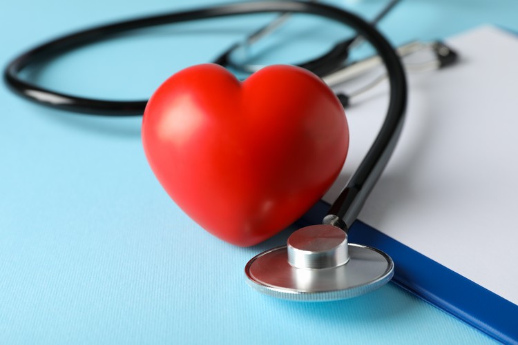 crise cardiaque risque accru patients Covid-19 avec taux de cholestérol élevé hypercholestérolémie familiale étude scientifique
