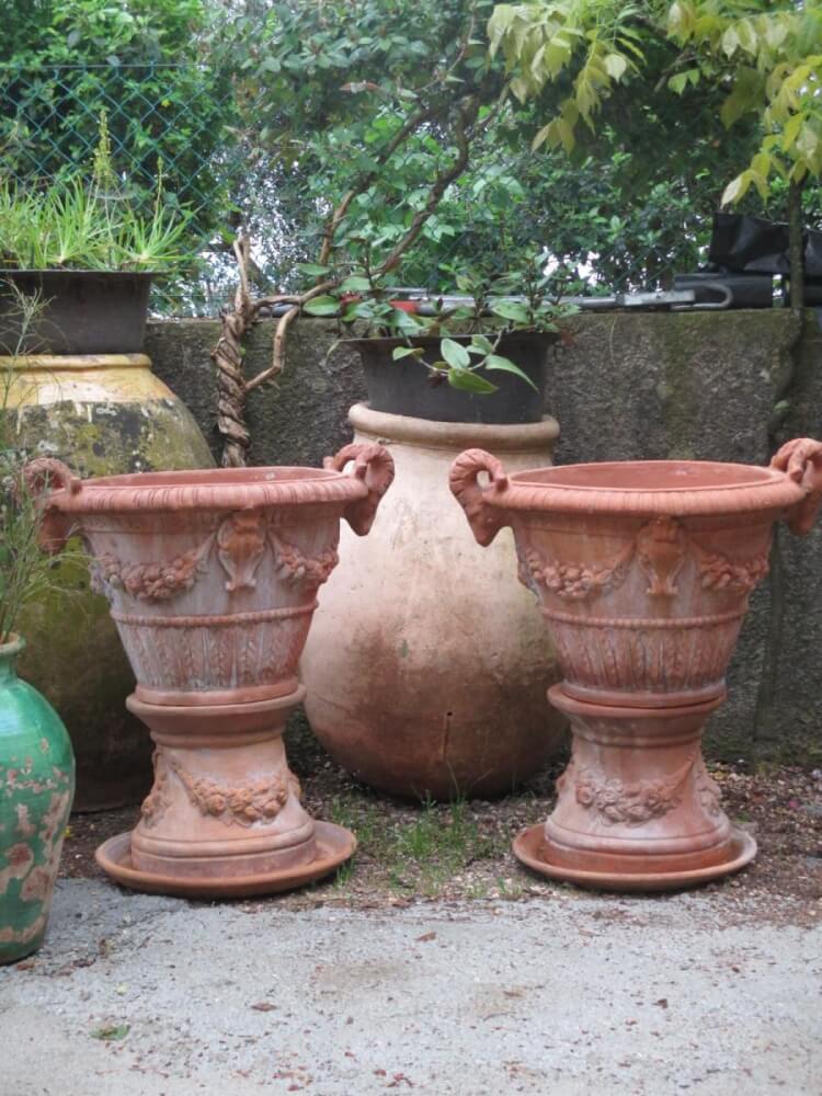 Pots de fleurs en terre cuite : Soucoupes et pots en terre cuite pour  balcon et terrasse - botanic®