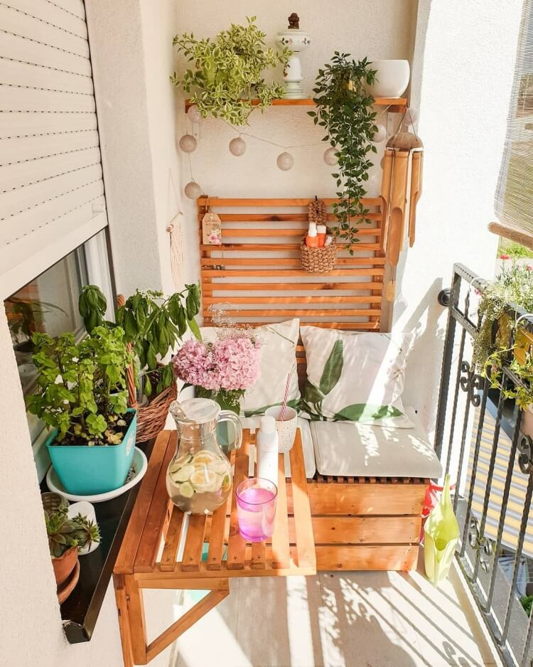 mobilier compact de balcon filant parisien