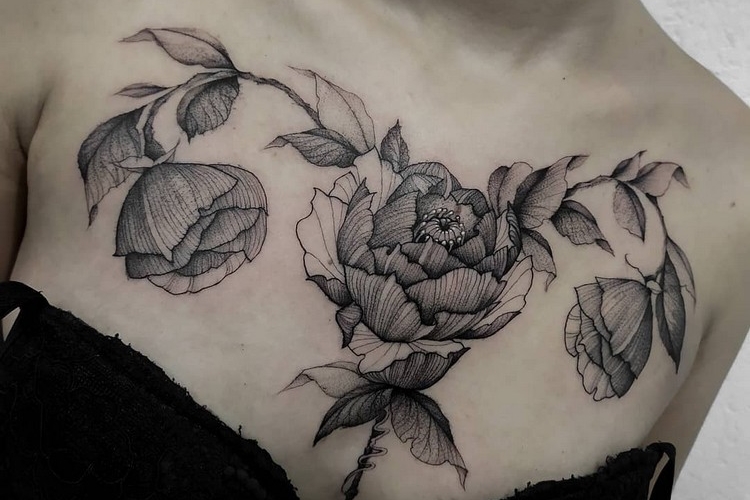Tatouage Pivoine Epaule