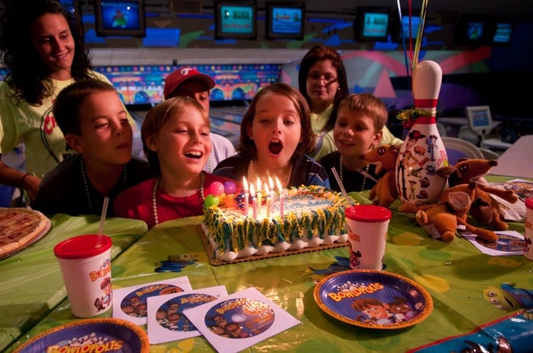 activités anniversaire bowling enfants 8 ans 9 ans 10 ans filles garcons