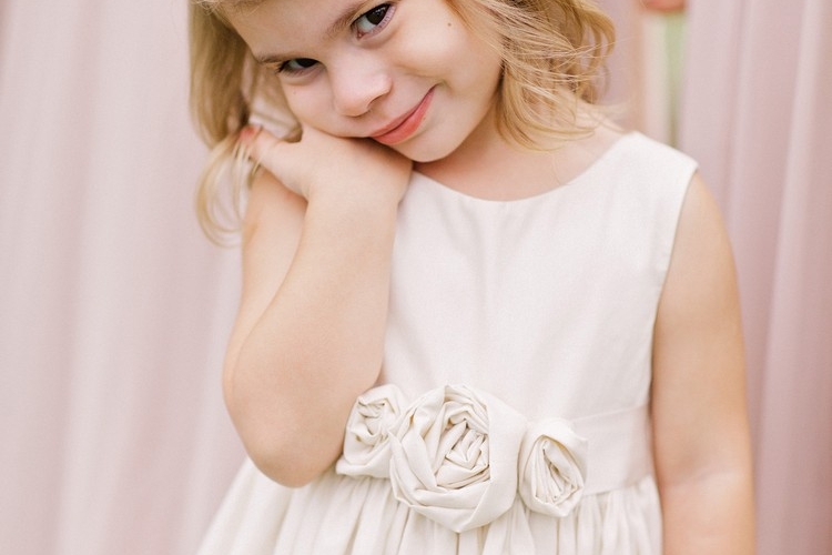 Coiffure mariage petite fille - 30+ idées pour tout type de cheveux