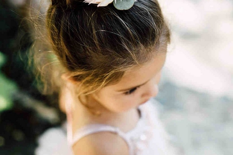 Coiffure mariage petite fille - 30+ idées pour tout type de cheveux