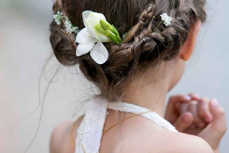 Coiffure mariage petite fille - 30+ idées pour tout type de cheveux