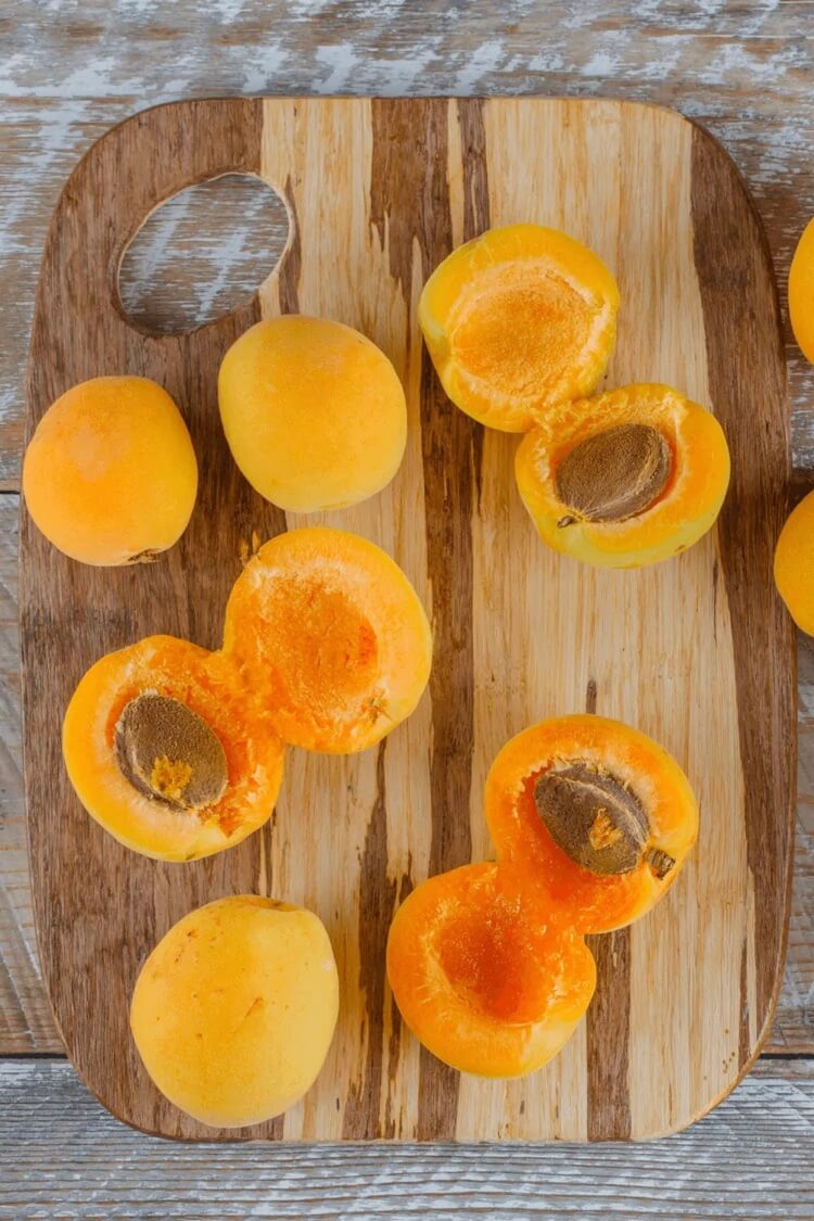 congeler des abricots frais étape par étape