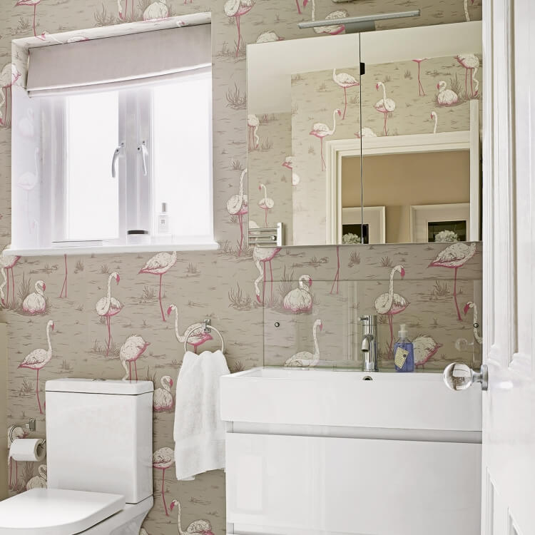 décoration de toilettes originales papier peint flamingo
