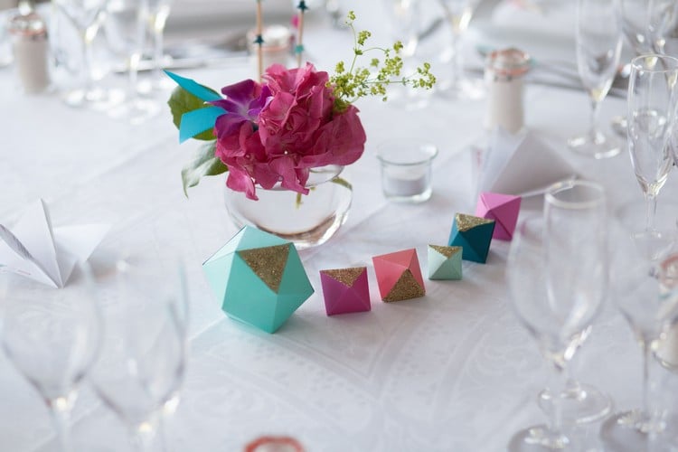 décoration mariage pas cher table figures géométriques origami