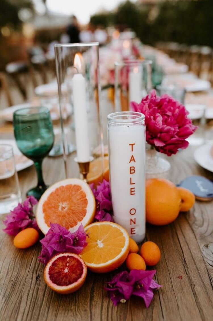 décoration table mariage extérieur avec des fruits