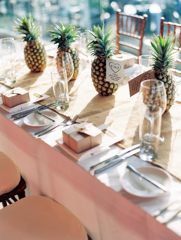 décorer table mariage été ananas