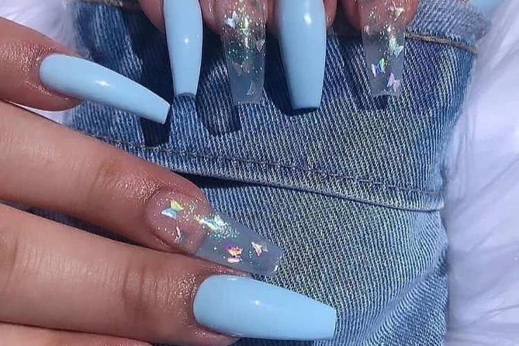 Manucure bleu pastel : 20+ idées de Nail Art à chiper