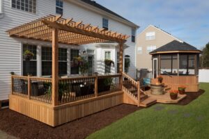 idée terrasse avec garde-corps en bois et métal