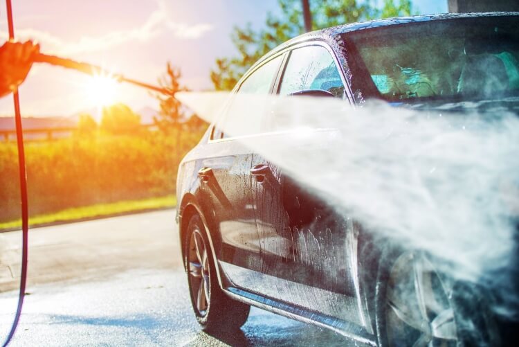 lavage voiture entretien chaleur d'été