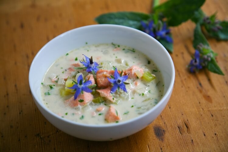 manger des fleurs de bourrache en soupe