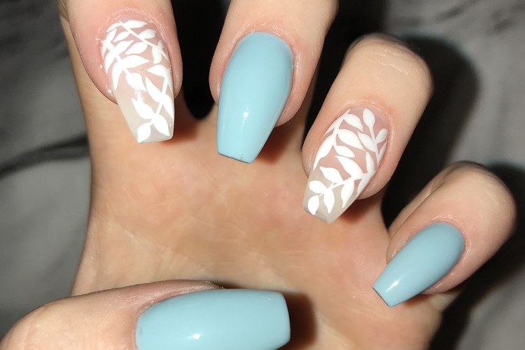 Manucure bleu pastel : 20+ idées de Nail Art à chiper