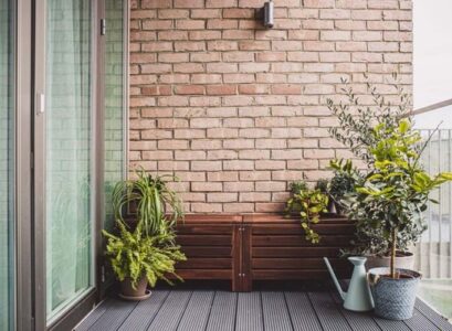 meuble rangement balcon coffre en bois et banquette 2 en 1 solution gain de place