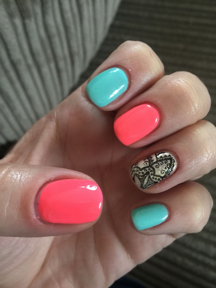 ongles corail et or turquoise nail art original pinterest