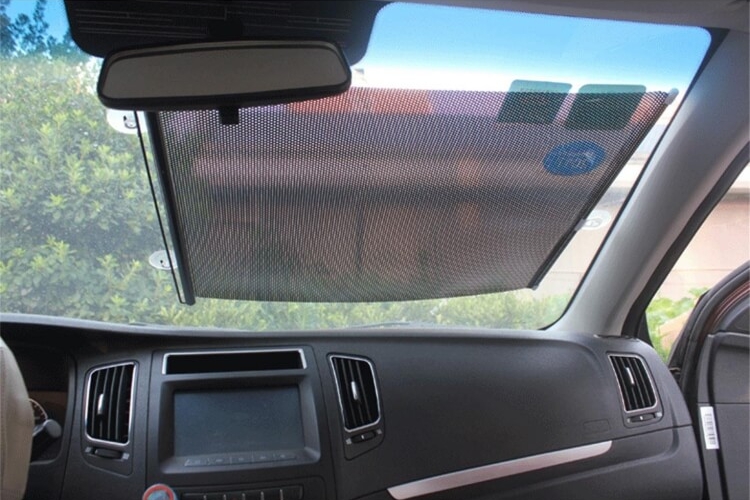 pare-soleil voiture efficacité type rétractable moins encombrant