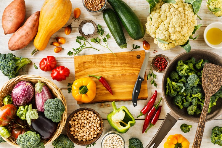 maladies cardiovasculaires réduire le risque manger plus d'aliments végétaux à la jeunesse bonne santé cardiaque nouvelle étude