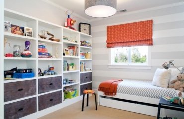 meuble de rangement et bibliothèque enfant 2 en 1 déco de chambre neutre store bateau orange