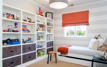 meuble de rangement et bibliothèque enfant 2 en 1 déco de chambre neutre store bateau orange