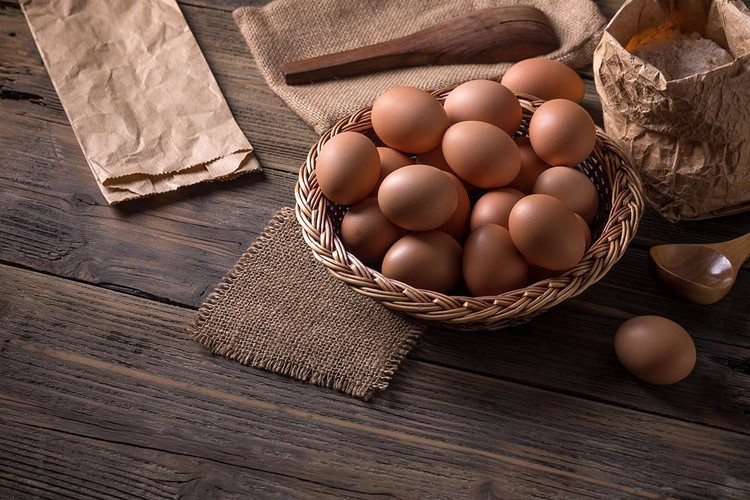 méthodes comment savoir si œuf est bon périmé astuces