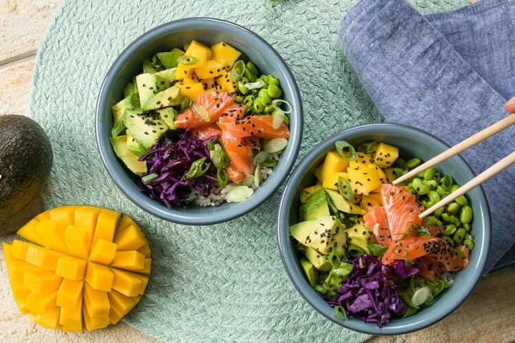 Recettes De Poke Bowl Au Saumon Variées, Saines Et Délicieuses