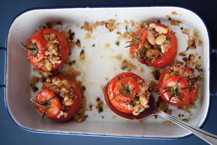 tomates farcies au four au thon aricots blancs et chapelure