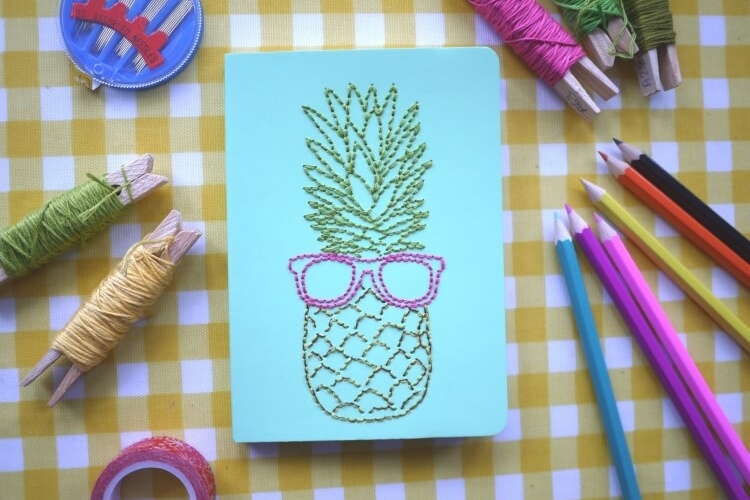comment bien couvrir un livre carton broderie
