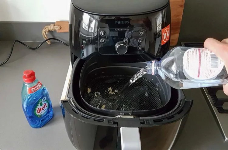 comment nettoyer une friteuse laisser reposer eau chaude trente minutes