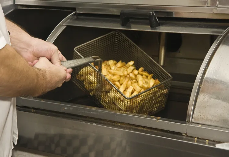 comment nettoyer une friteuse nettoyer intérieur savon vaisselle