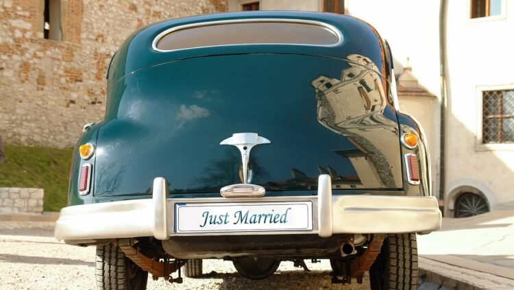decoration voiture mariage chic plaque d'immatriculation personnalisée